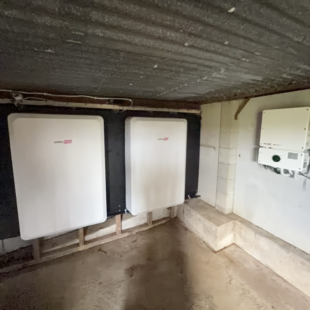 Home battery storage system installed in a Noosa Hinterland home by Ultralec
